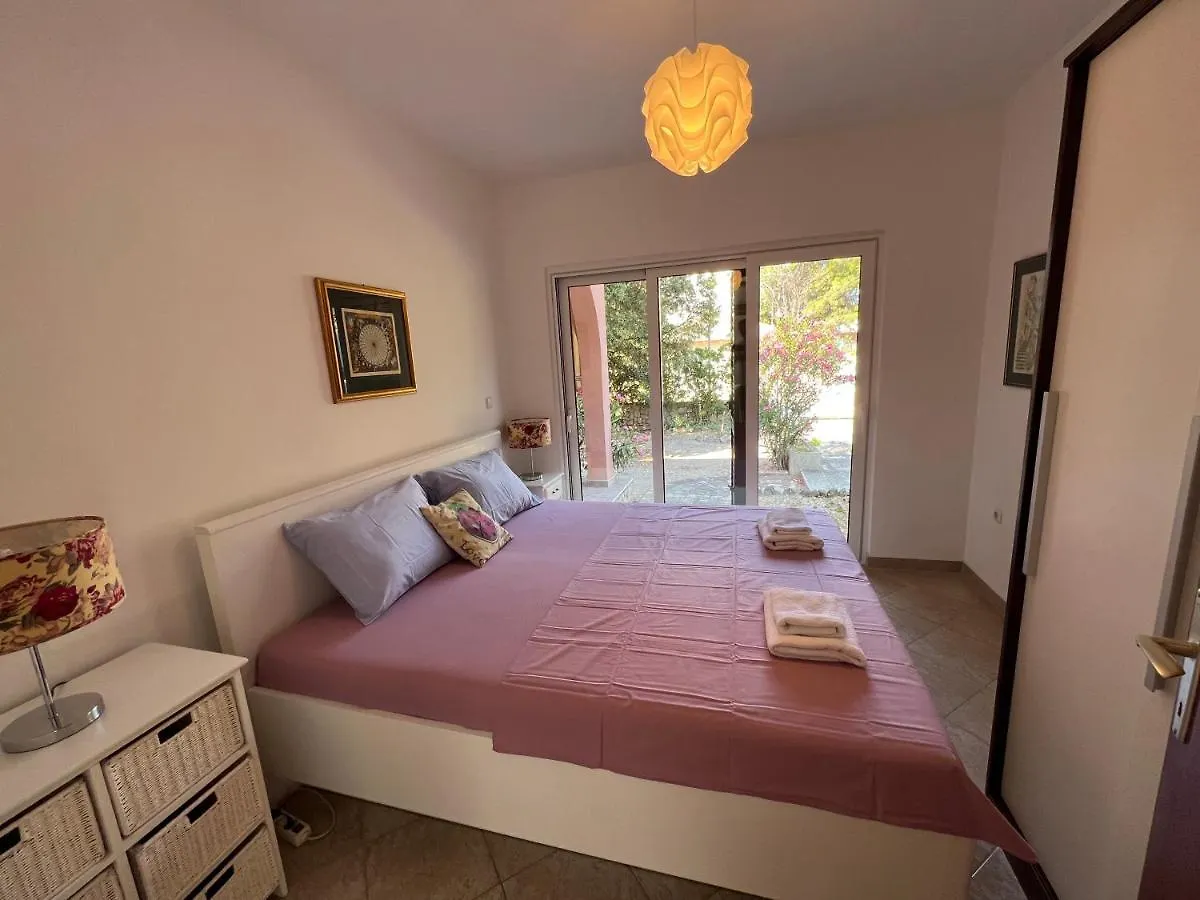 Villa Simuni Holiday Home